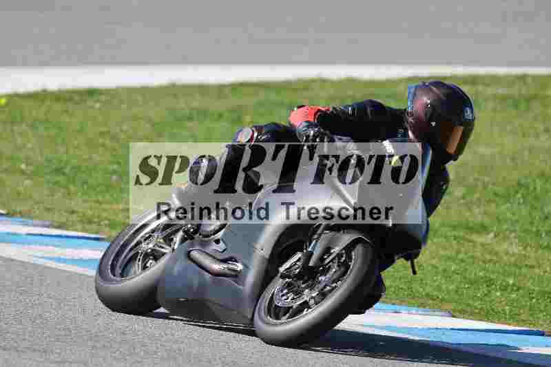 /02 28.-31.01.2025 Moto Center Thun Jerez/gruen-green/79